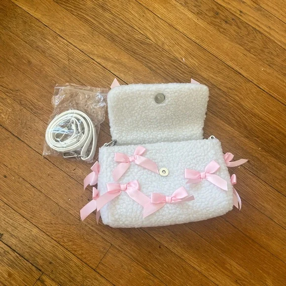 Dolls Kill - PINKY PROMISE PLUSH HANDBAG SUGAR THRILLZ - Picture 3 of 3